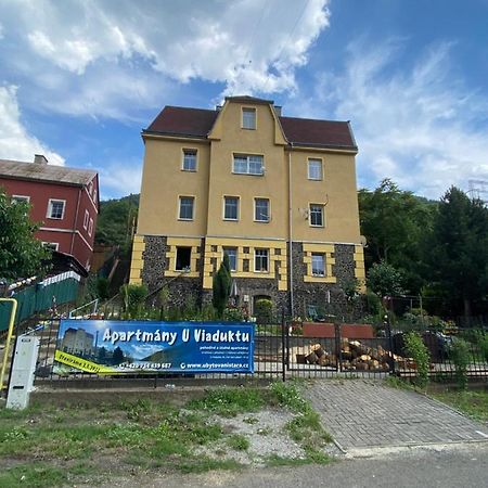 Apartmány U Viaduktu 46 Usti nad Labem Bagian luar foto